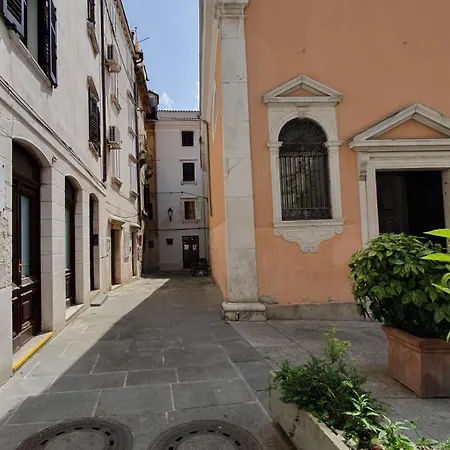 Apartmaji Mila شقة